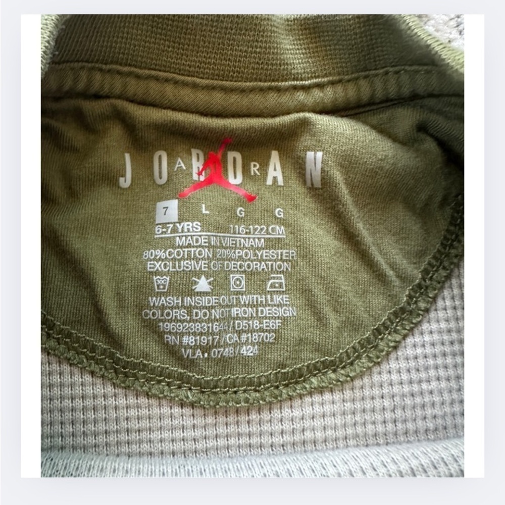 NikeJordan Brooklyn Essentials Camo Waffle-Knit Long-Sleeve Top | Kids 6/7 - Picture 3 of 4